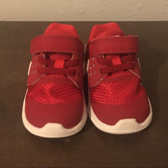 Infant/toddler Nike shoes - Picture 2 of 5